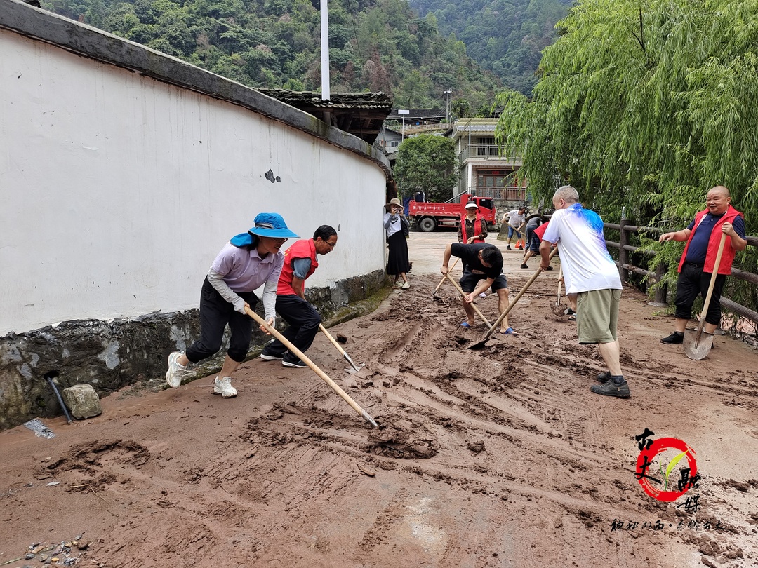 灾后重建家园，政府的坚定行动与希望之光